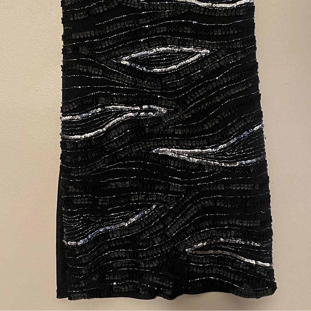 4/$20➡️ Black & Silver Beaded Sequin Patterned Mini Dress – Size Medium GUC - Picture 6 of 11